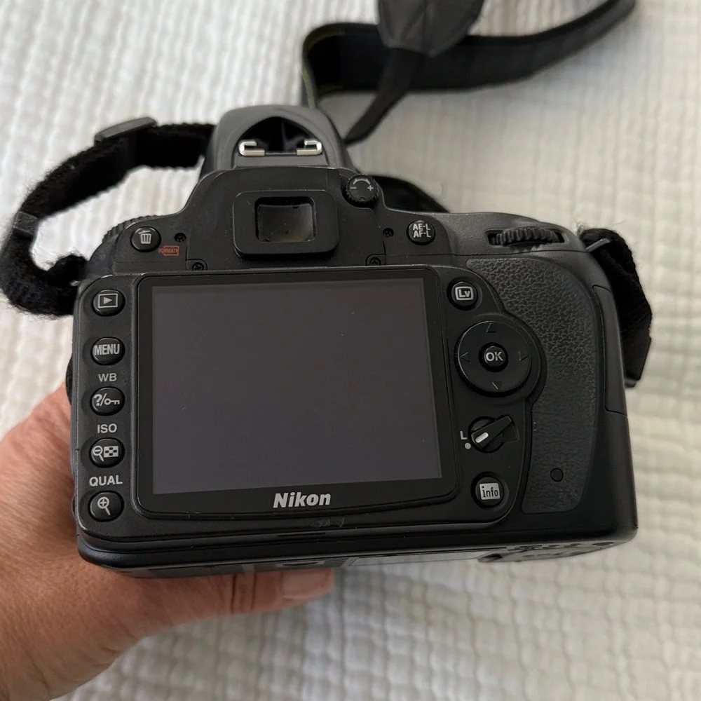 Nikon Black DSLR Camera with Lens and Charger